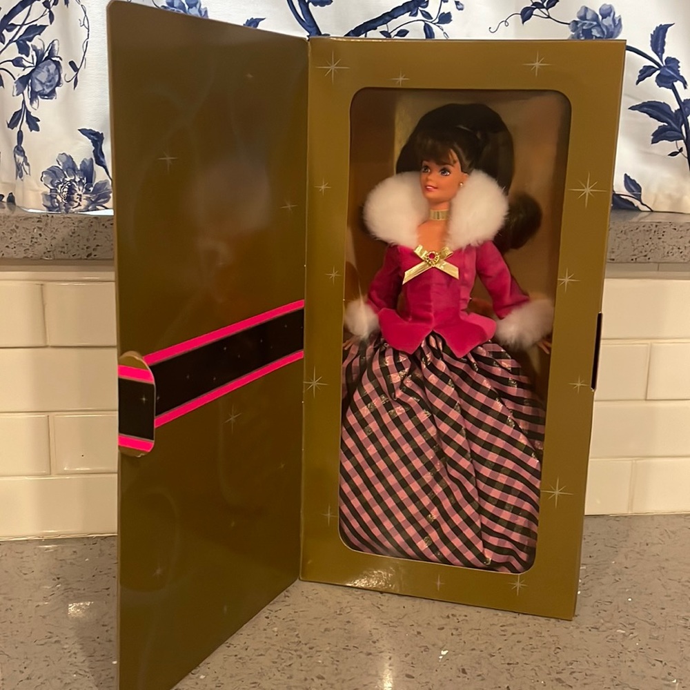 [Mattel] 1996 “Winter Rhapsody” Special Edition Barbie NWT